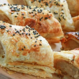 Classic sausage rolls (12 pack)